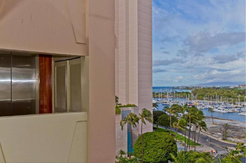ดิ เอ็คควอส Hotel โฮโนลูลู ภายนอก รูปภาพ